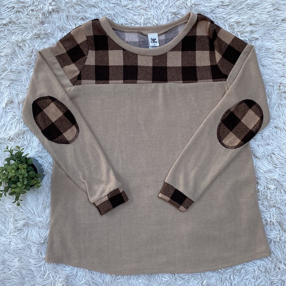 Sew In Love Plaid Hacci Top 💗 Tan & Brown - Picture 3 of 13